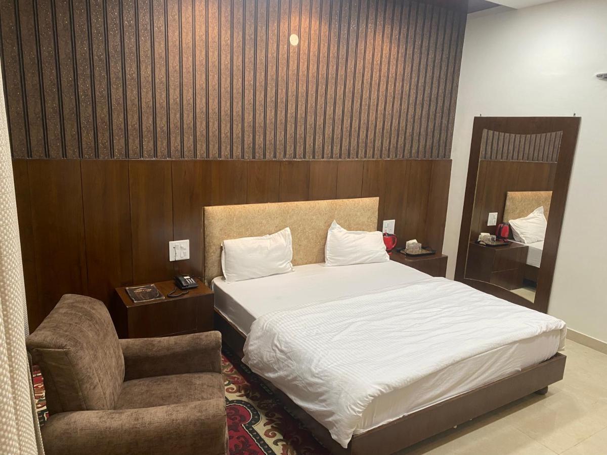 Hotel Temple View Inn Anandpur Sāhib Dış mekan fotoğraf