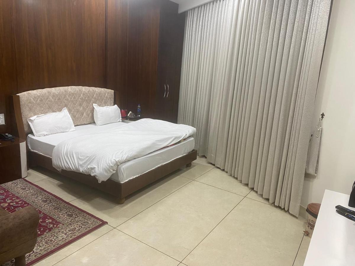 Hotel Temple View Inn Anandpur Sāhib Dış mekan fotoğraf