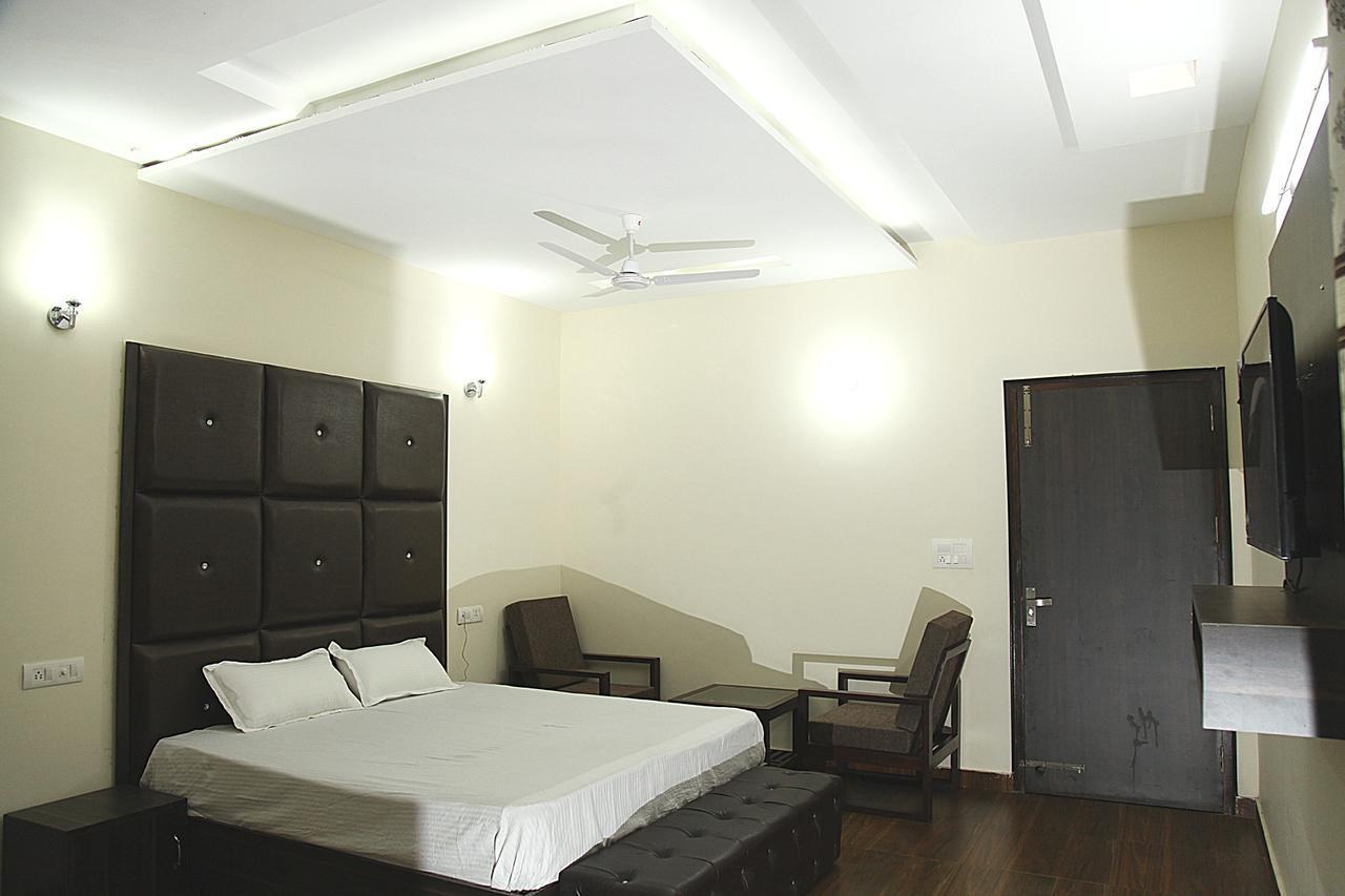 Hotel Temple View Inn Anandpur Sāhib Dış mekan fotoğraf