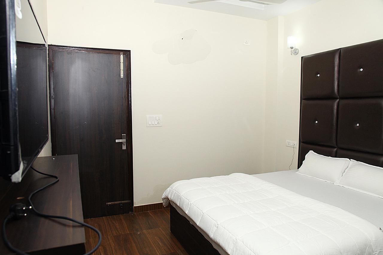 Hotel Temple View Inn Anandpur Sāhib Dış mekan fotoğraf