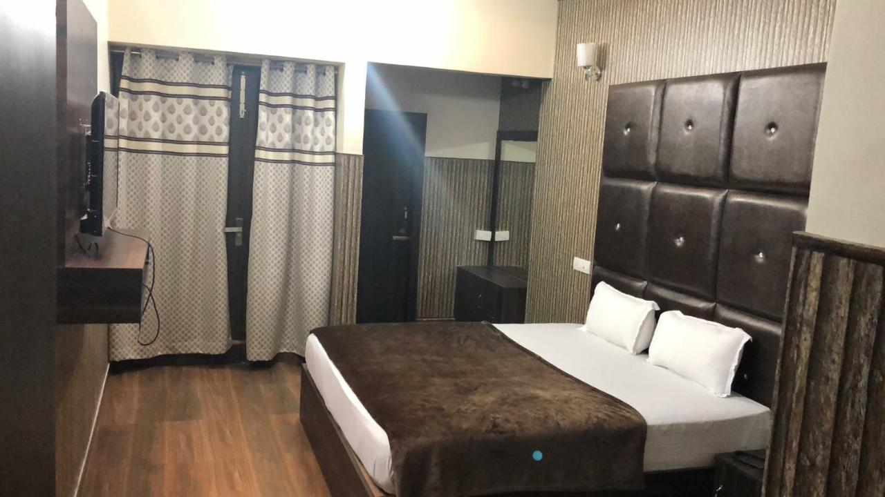Hotel Temple View Inn Anandpur Sāhib Dış mekan fotoğraf